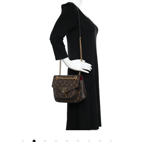 ❤️‍🔥Authentic Louis Vuitton Passy - Picture 2 of 12